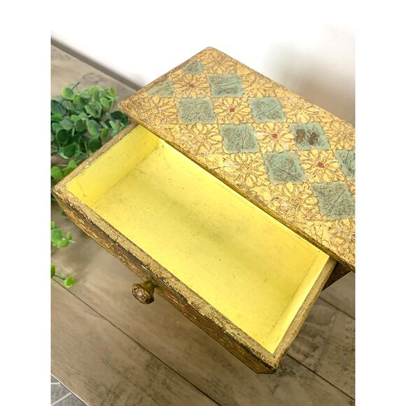 Vintage Italian Florentine Gilt Jewelry Chest Gold 4-Drawer Ornate Vanity Box - Picture 7 of 10
